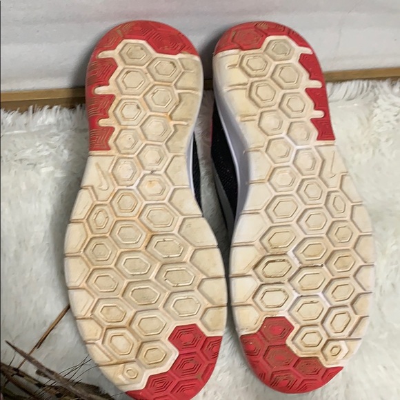 Nike - Picture 6 of 7